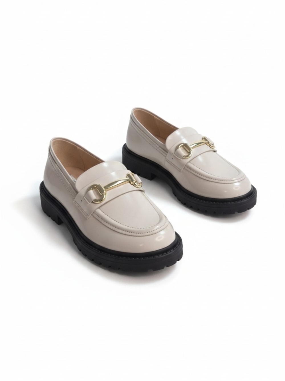 Steve Madden Ivory Patent Slip-On Loafer Flats Round Toe Lug Sole US 2